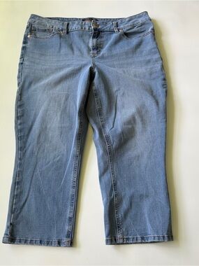 Seven  Women's Size 14 Jeans Capri Blue Mid-Rise Stretch skinny